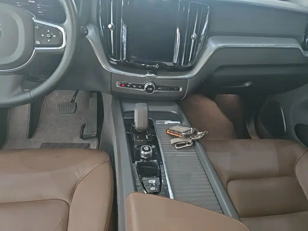 Volvo XC60 — миниатюра 14