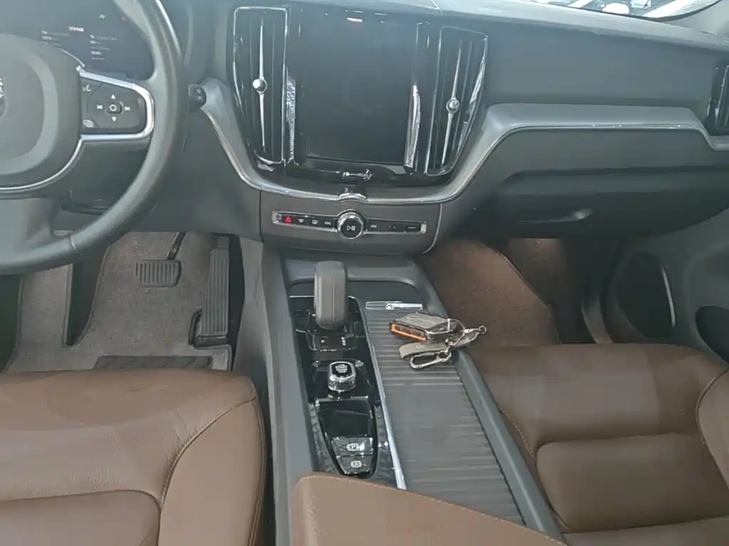 Volvo XC60 — миниатюра 13
