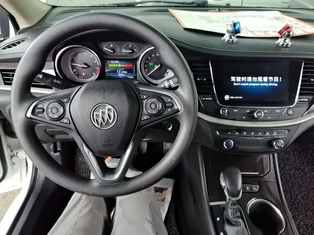 Buick Verano — миниатюра 10