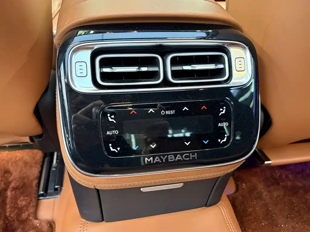 Mercedes-Benz S-Class — миниатюра 17