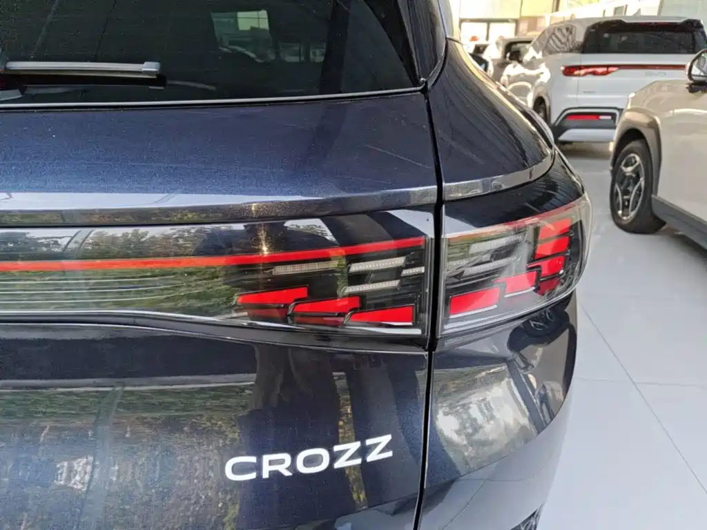 Volkswagen ID.4 Crozz — миниатюра 8