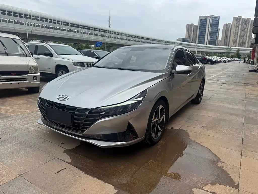 Hyundai Elantra 2021