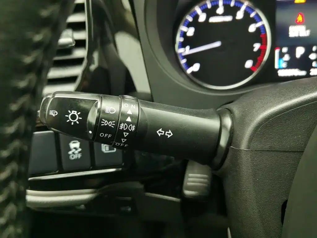 Mitsubishi Outlander (Import) — миниатюра 21