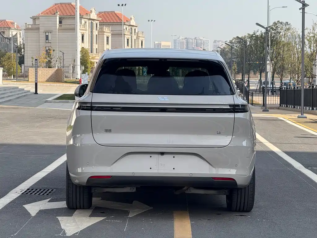 Li Auto IDEAL L6