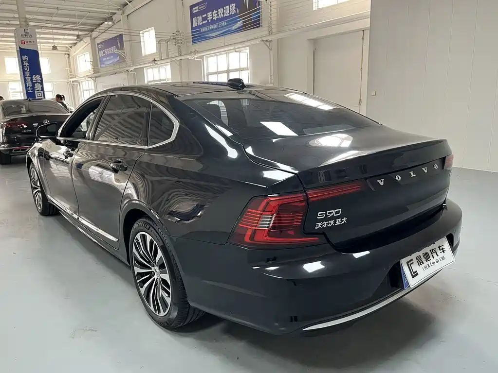 Volvo S90 — миниатюра 6