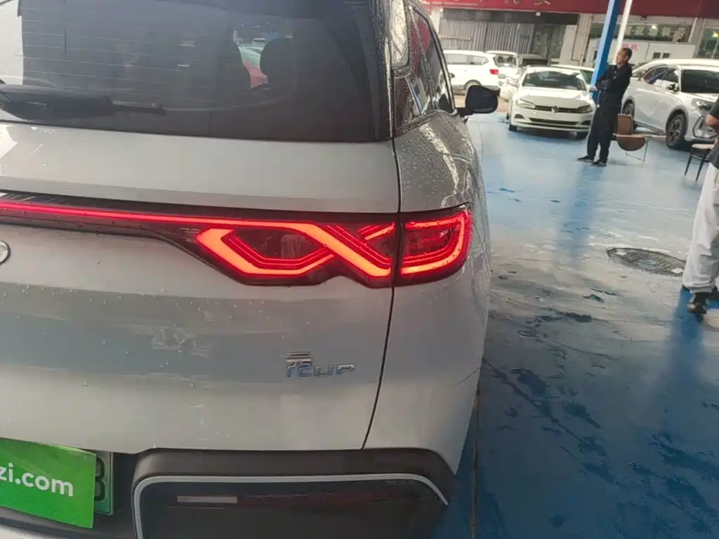BYD Yuan UP — миниатюра 8