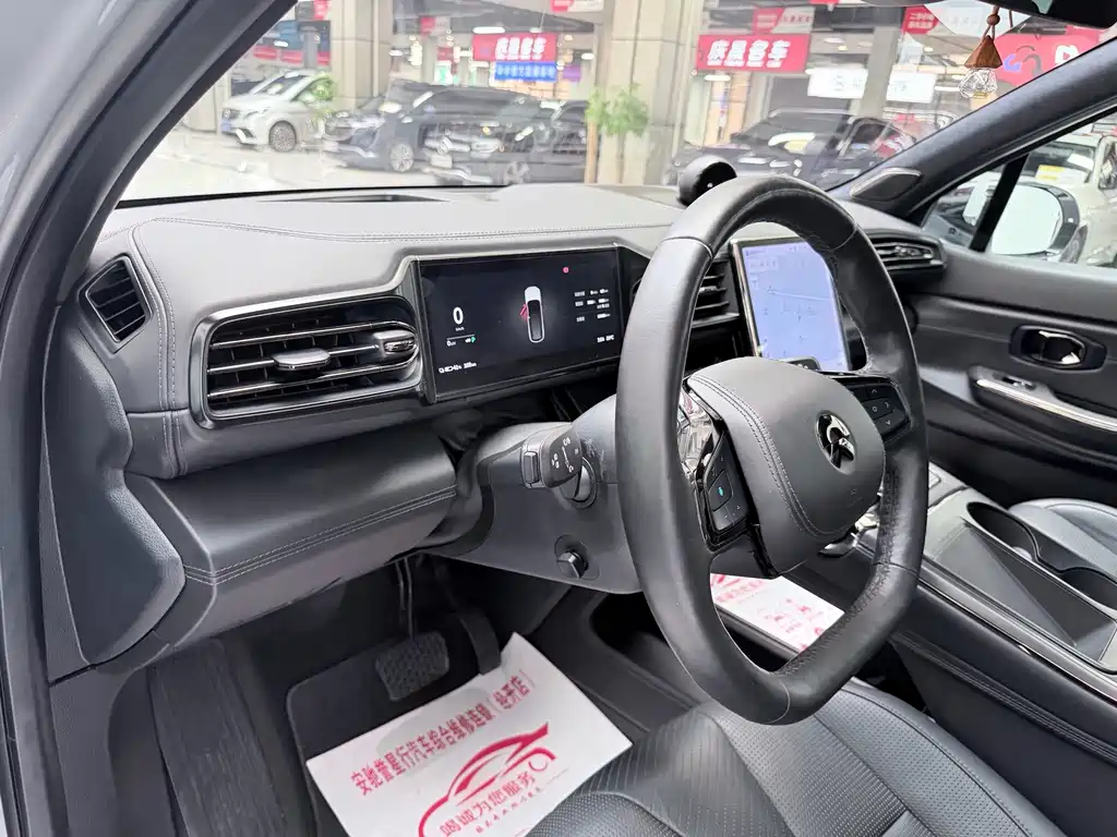 NIO ES8 — миниатюра 14