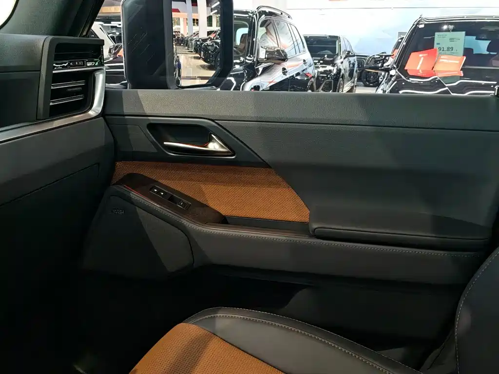 Lexus GX — миниатюра 22