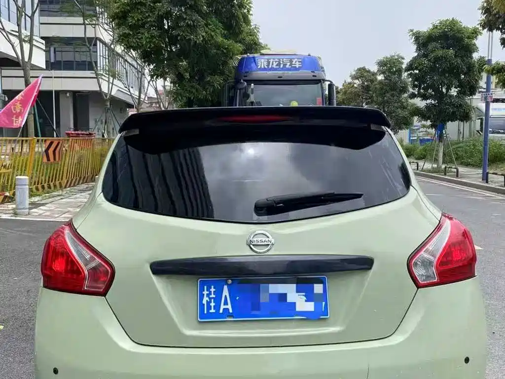 Nissan Tiida — миниатюра 4