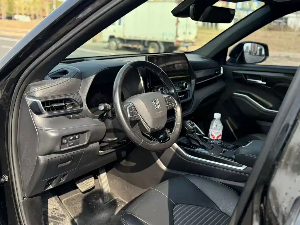 Toyota Crown Kluger — миниатюра 4
