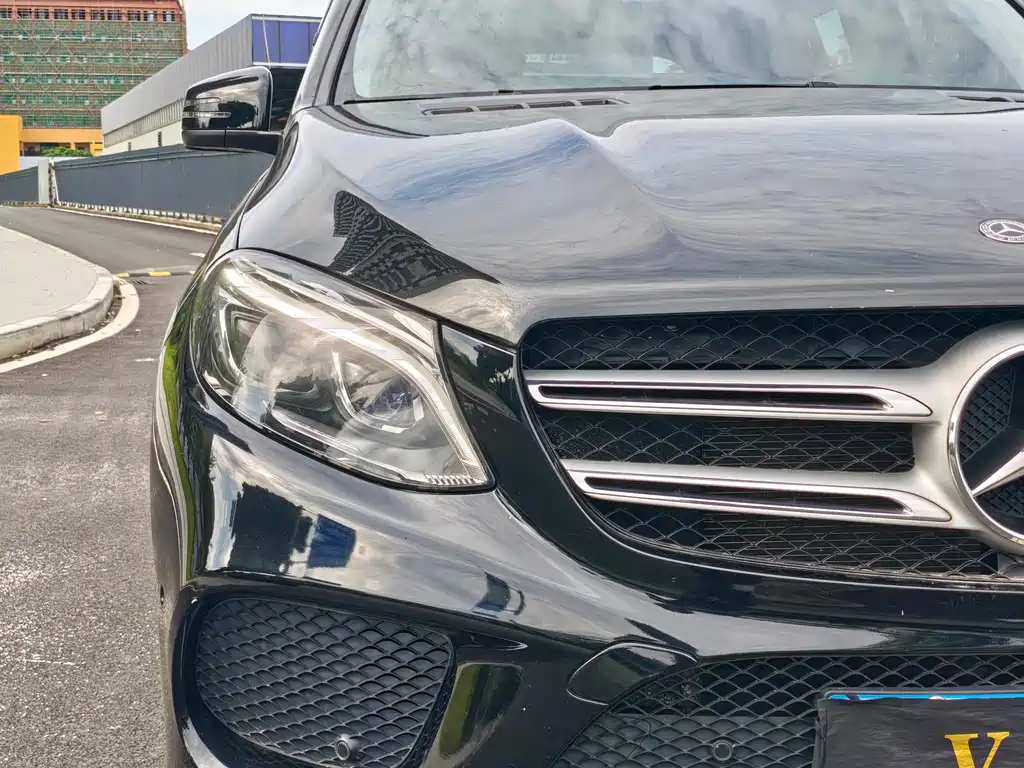 Mercedes-Benz GLE (Import) — миниатюра 4