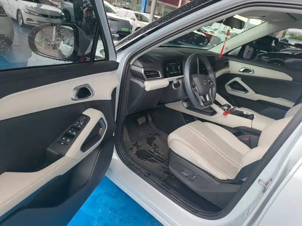BYD Yuan UP — миниатюра 16