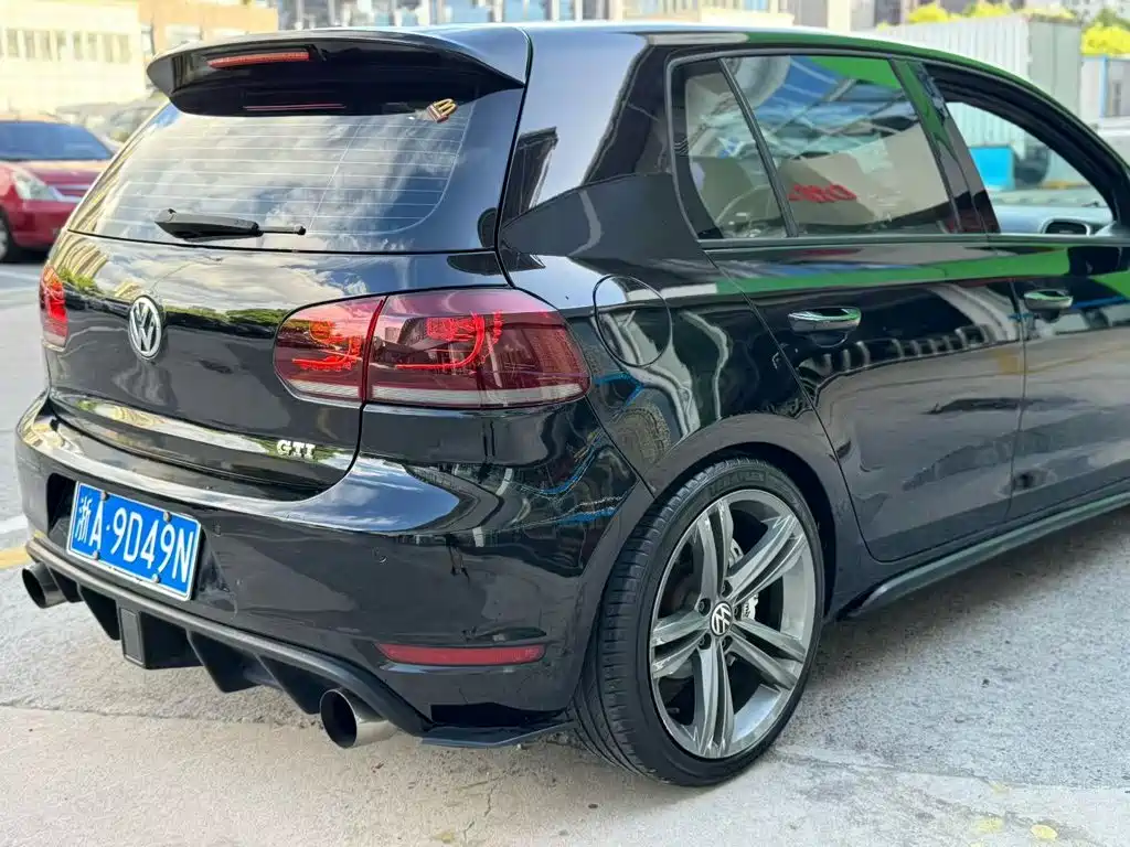 Volkswagen Golf GTI — миниатюра 9