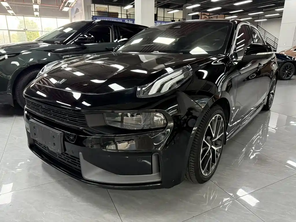 Купить Lynk & Co 03