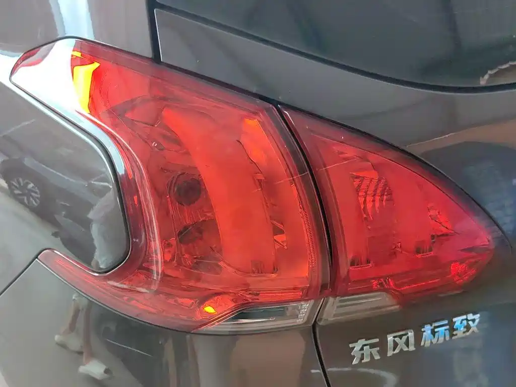 Peugeot 2008 — миниатюра 5