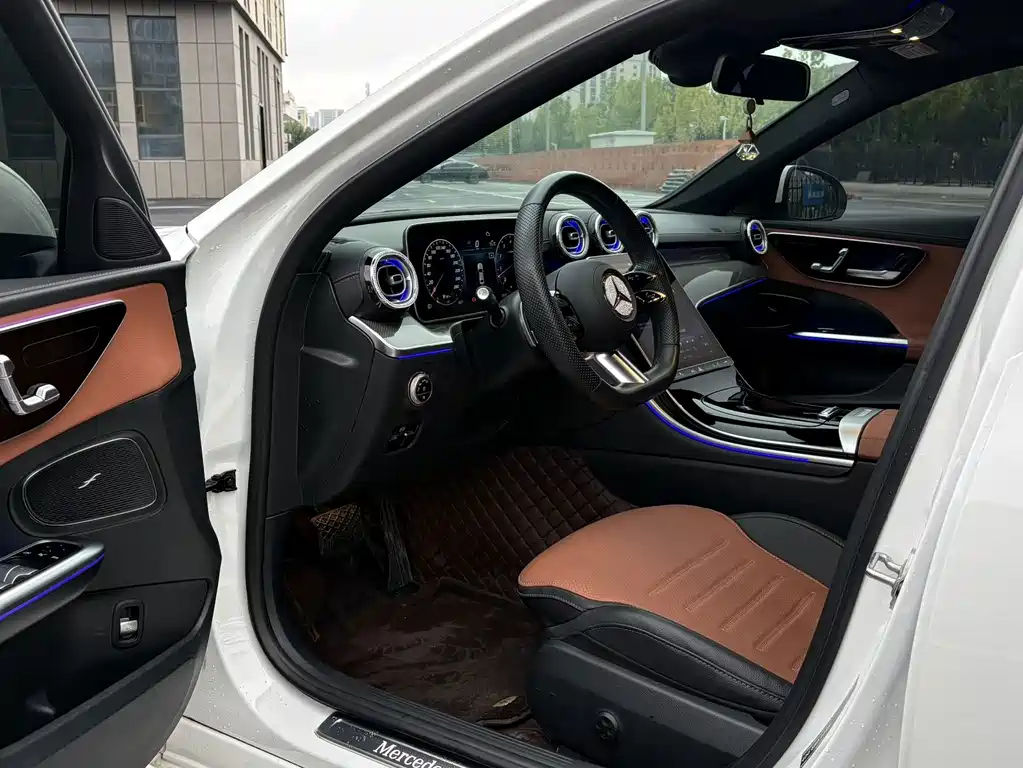 Mercedes-Benz C-Class — миниатюра 4