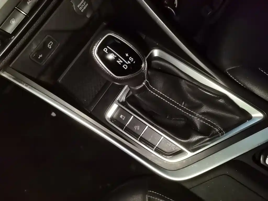 Geely Vision X3 — миниатюра 14