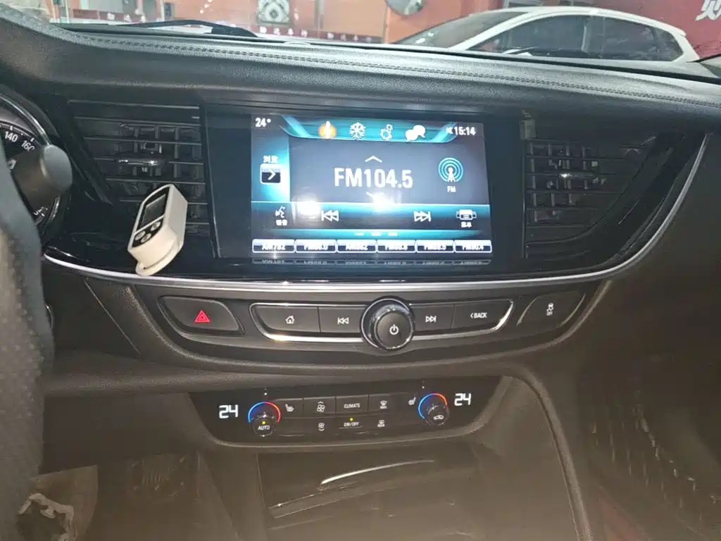 Buick Regal — миниатюра 13