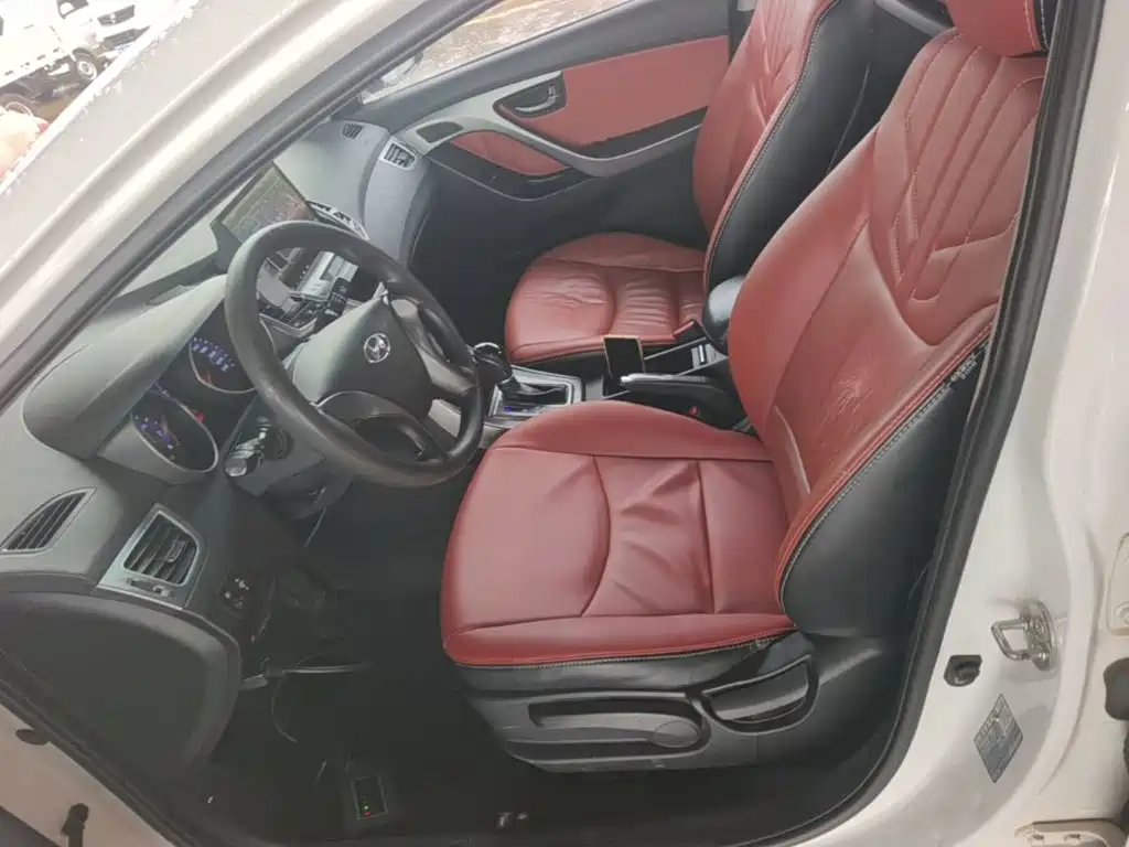 Hyundai Elantra Langdong — миниатюра 15