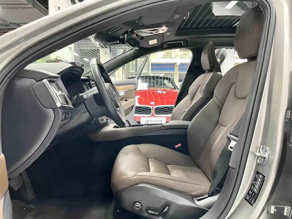 Volvo S90 — миниатюра 6