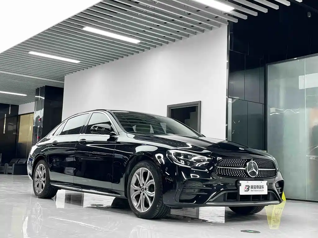 Mercedes-Benz E-Class — миниатюра 3