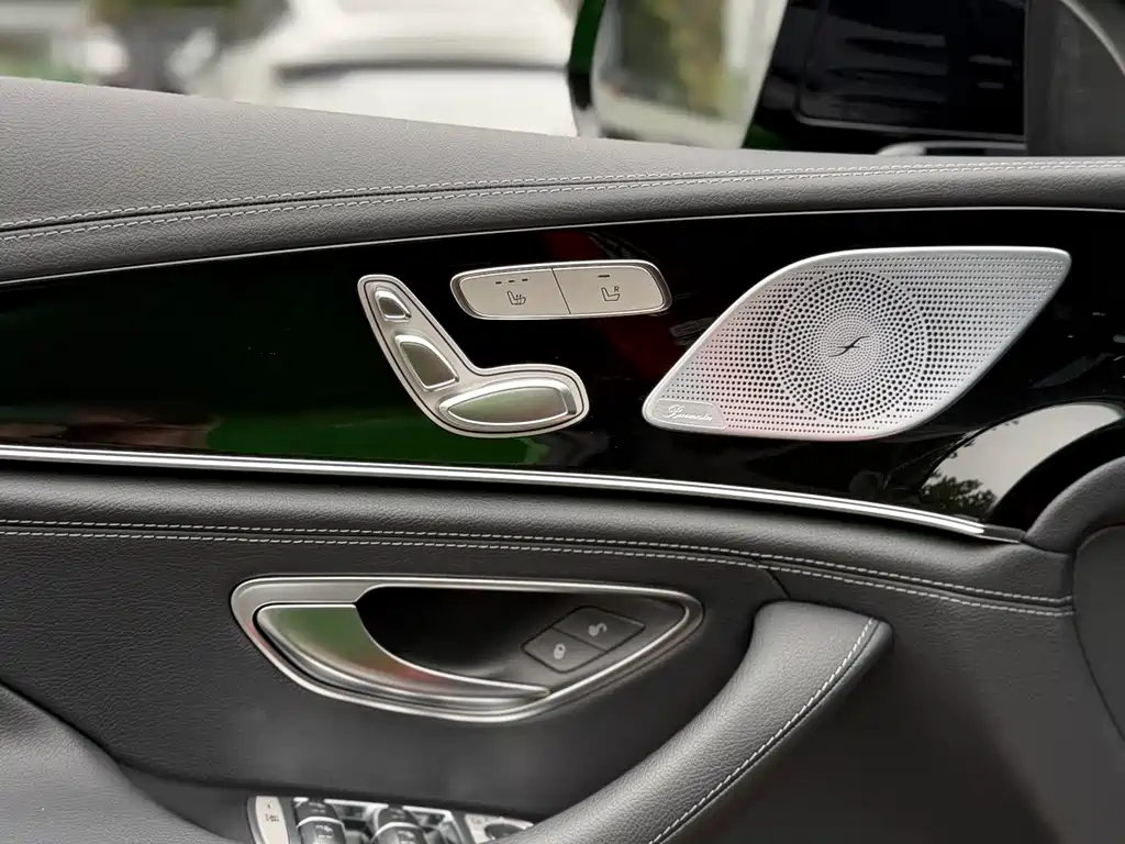 Mercedes-Benz AMG GT — миниатюра 9