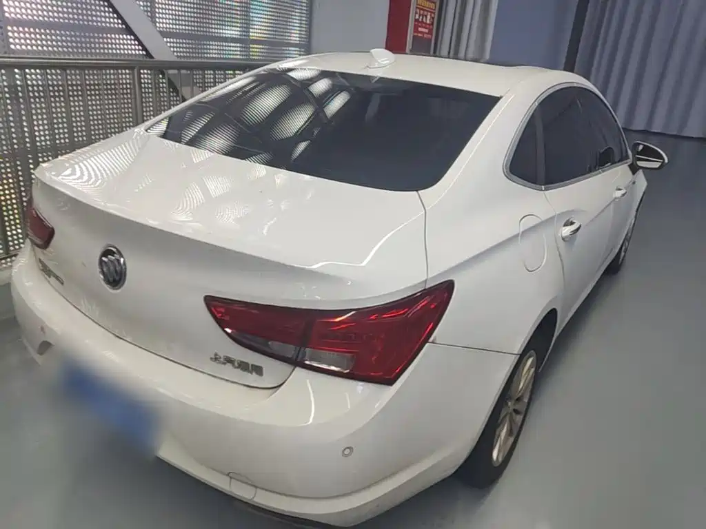 Buick Verano — миниатюра 7