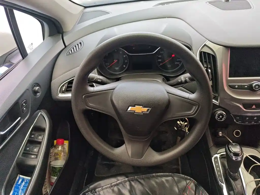 Chevrolet Cruze — миниатюра 6
