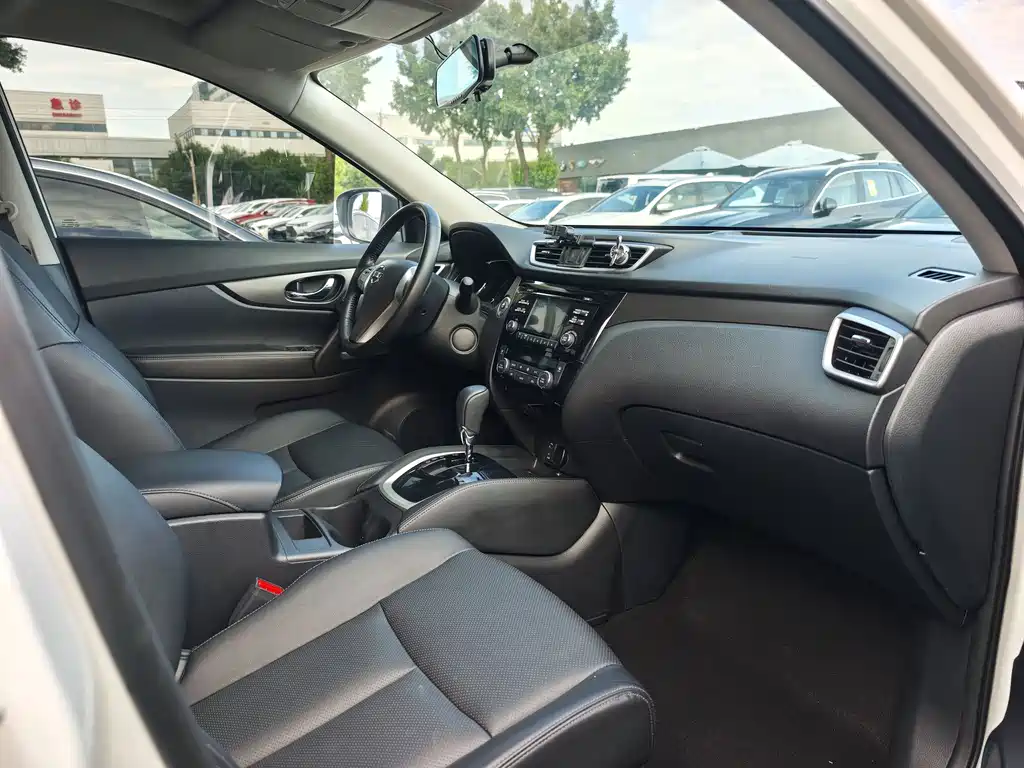 Nissan X-Trail 2014 2.0L CVT Comfort 2WD