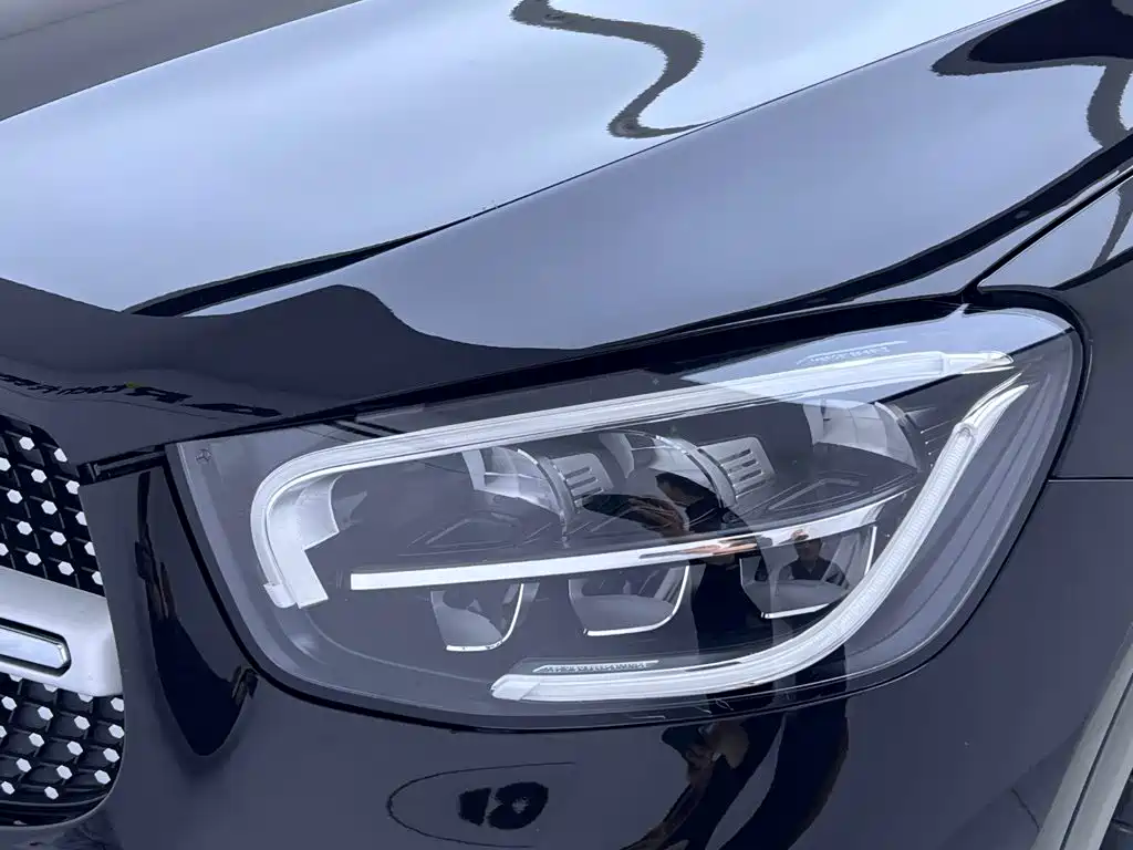 Mercedes-Benz GLC — миниатюра 12