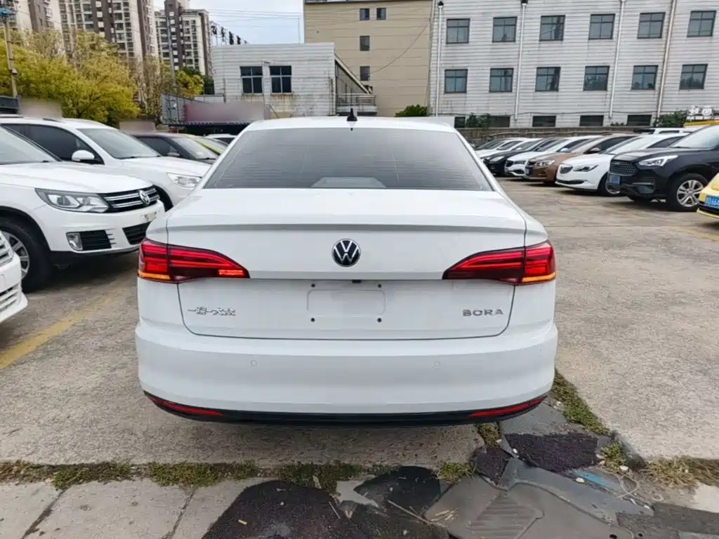 Volkswagen Bora — миниатюра 6