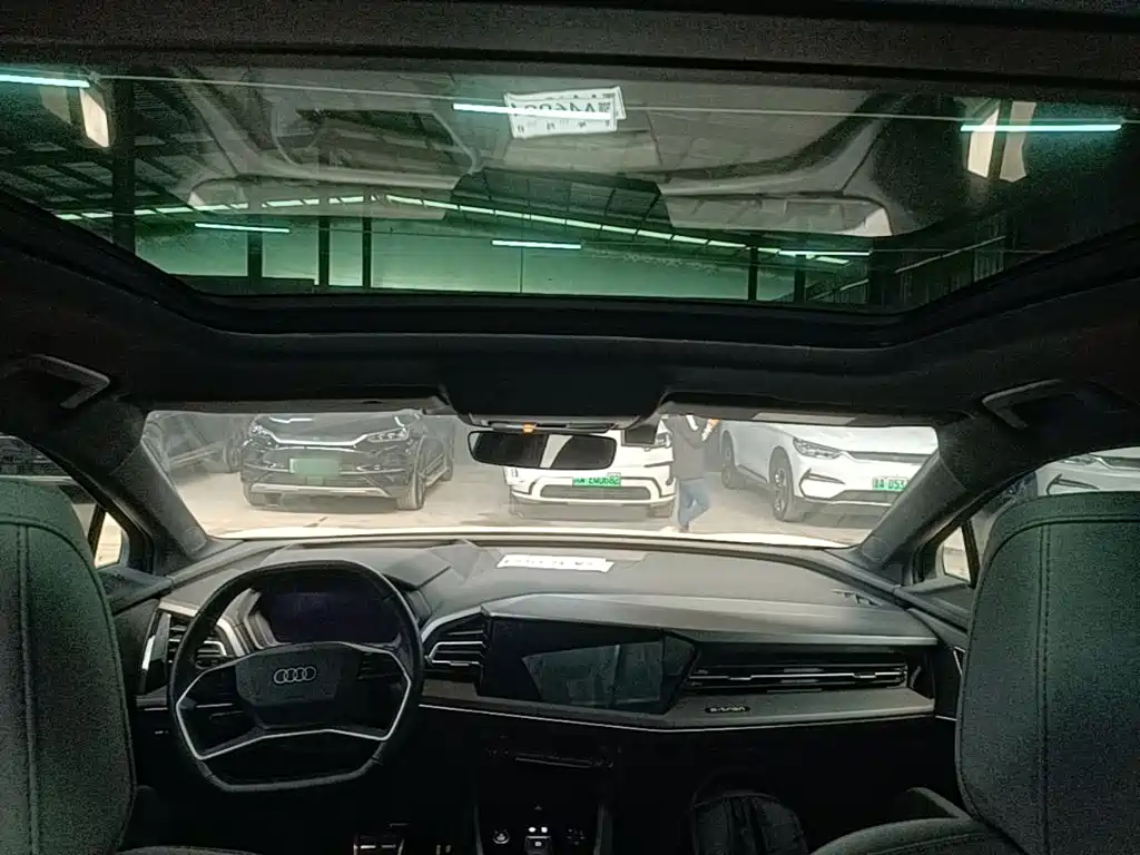 Audi Q5 e-tron — миниатюра 18