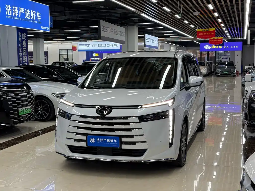 GAC Motor Trumpchi E8 PHEV