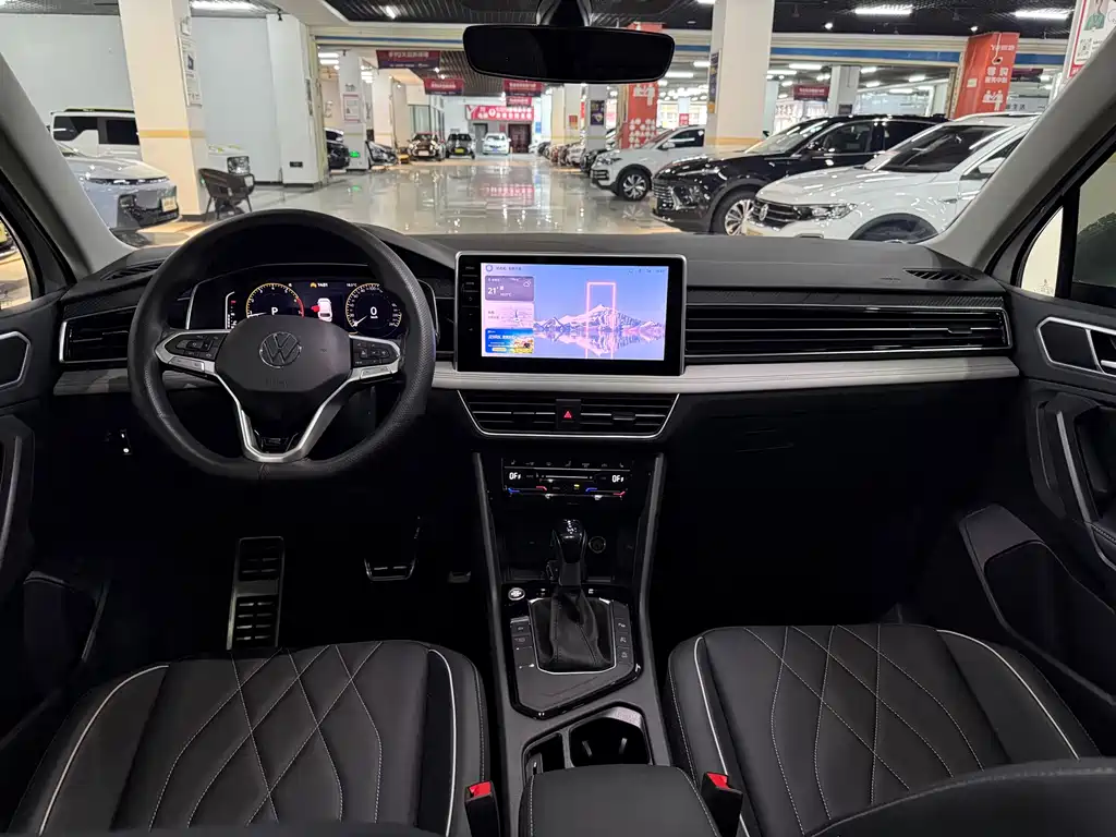 Volkswagen Tiguan L — миниатюра 7