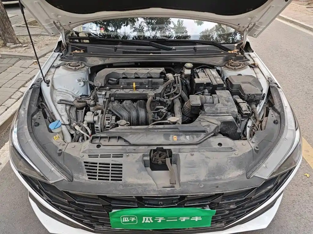Hyundai Elantra — миниатюра 21