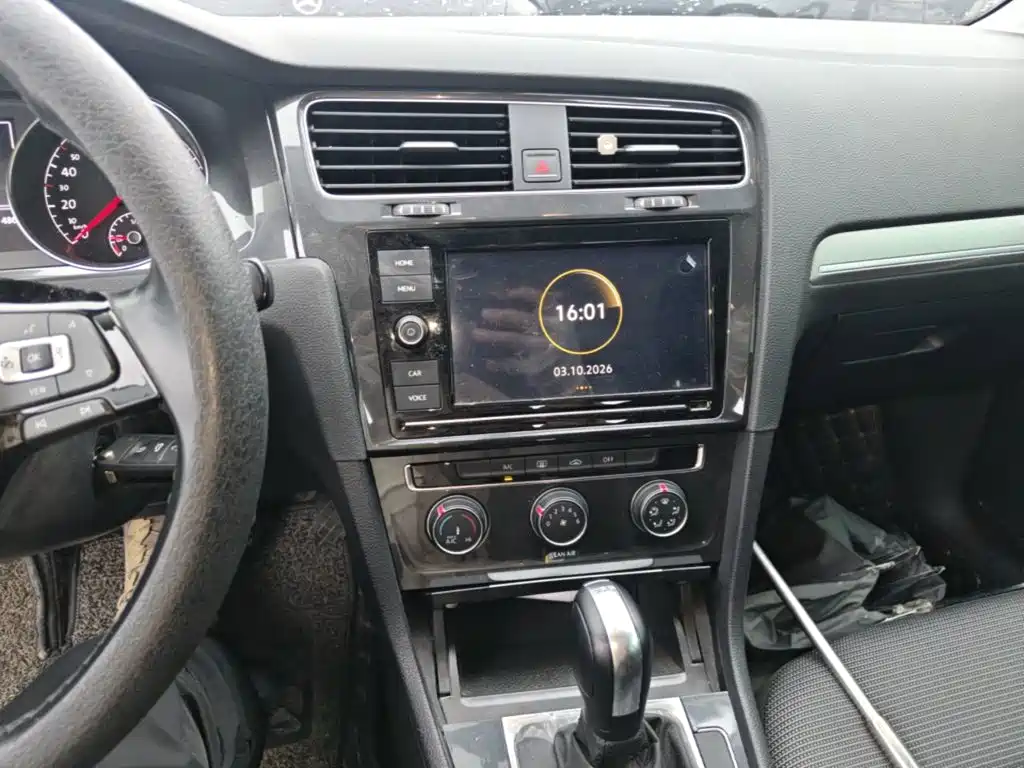 Volkswagen Golf — миниатюра 18
