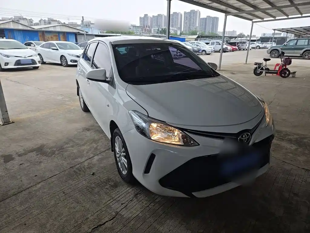 Toyota Vios FS — миниатюра 4