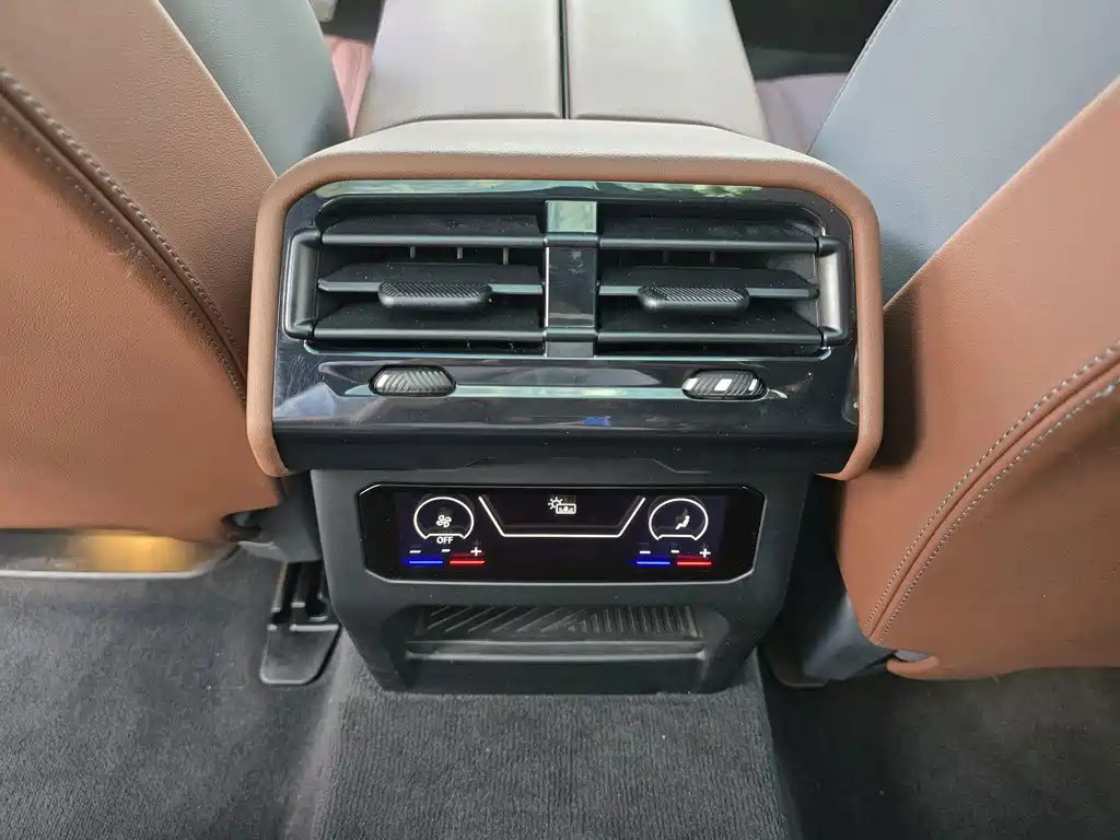 BMW 5 Series — миниатюра 14