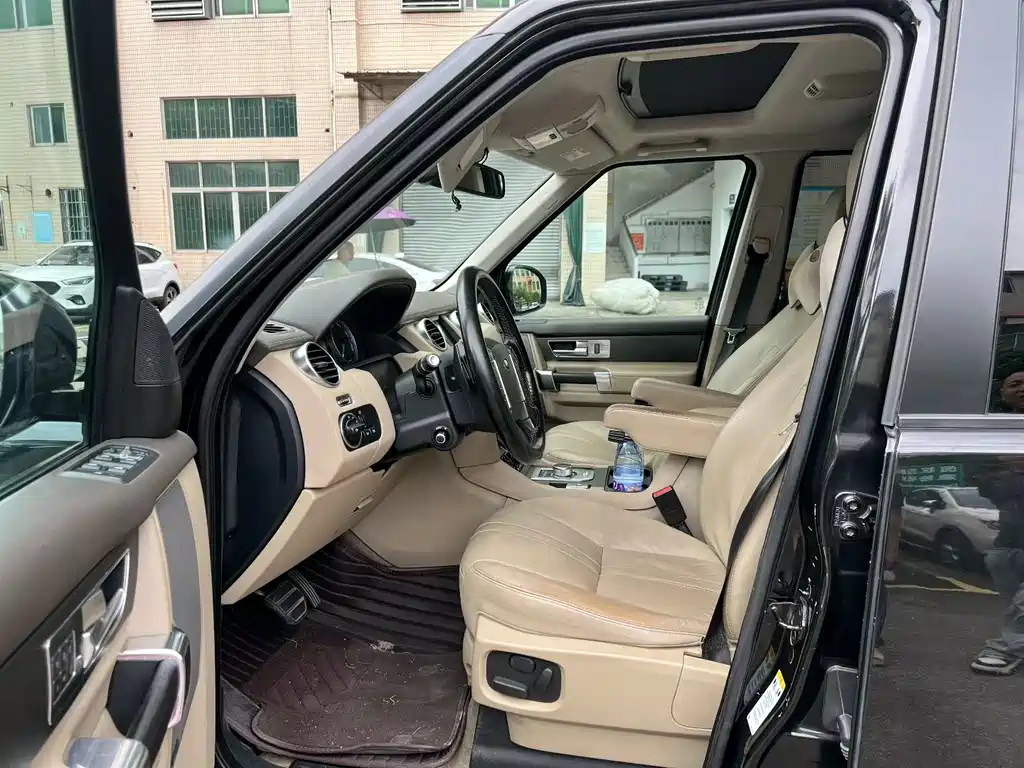 Land Rover Discovery 2016 3.0 SC V6 HSE