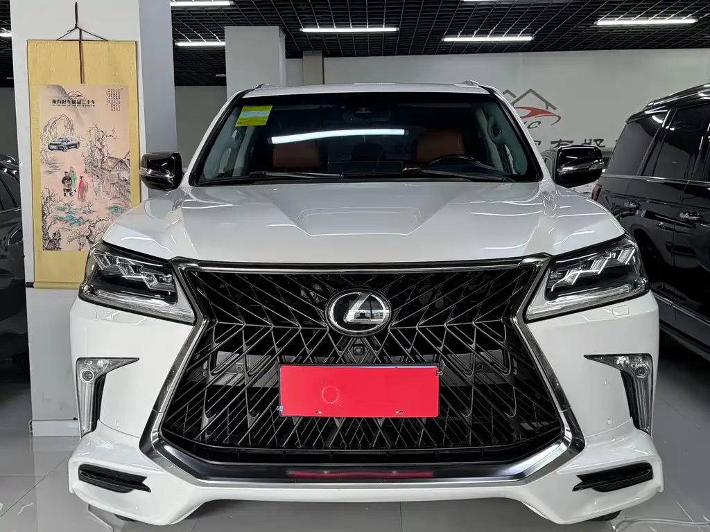 Lexus LX — миниатюра 8
