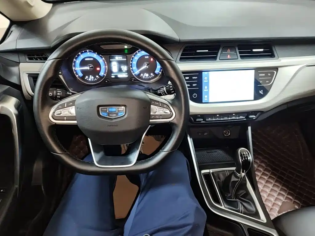 Geely Vision X3 — миниатюра 10