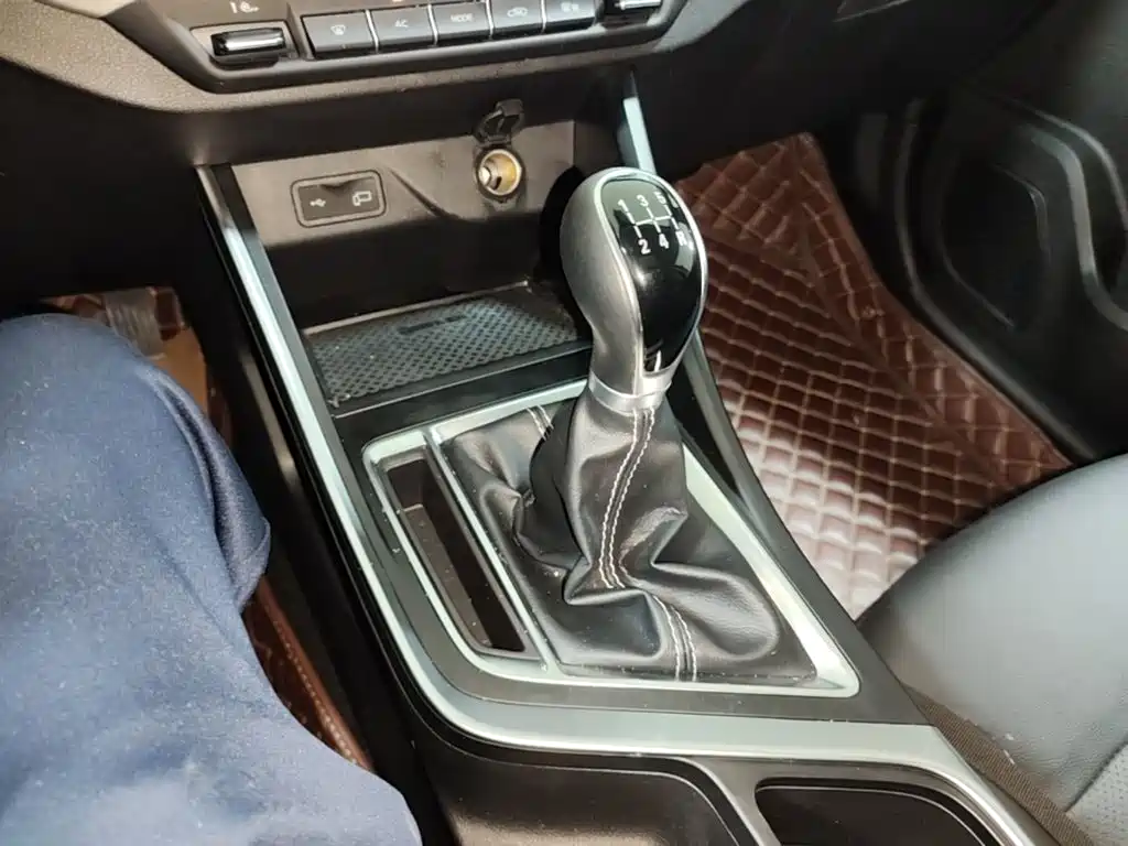 Geely Vision X3 — миниатюра 14