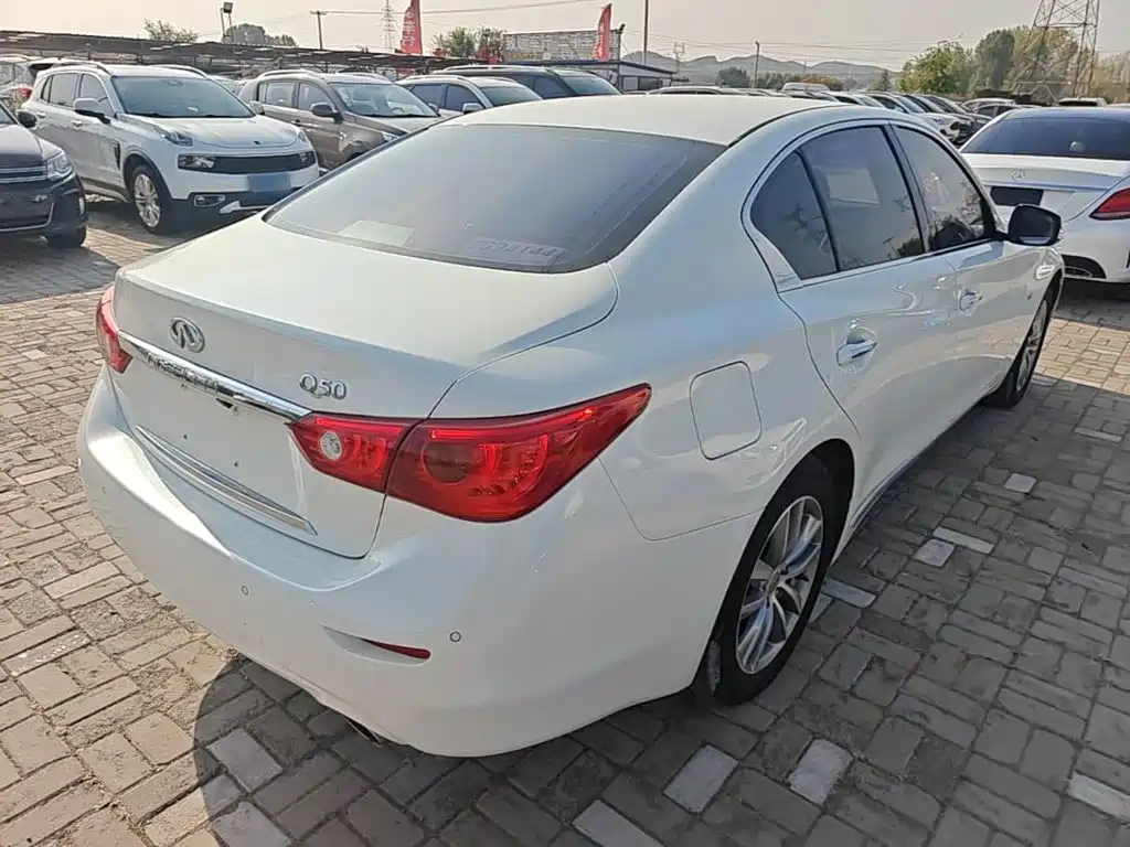 Infiniti Q50L — миниатюра 7