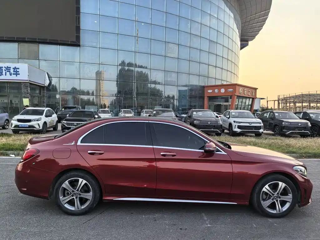 Mercedes-Benz C-Class — миниатюра 4