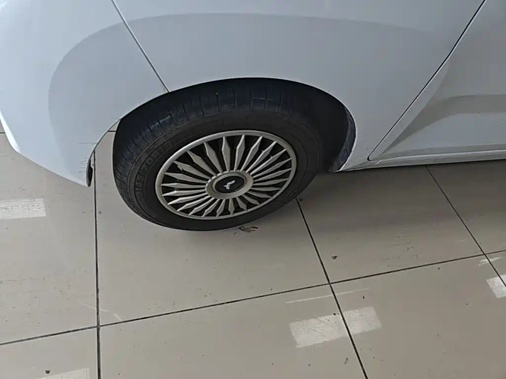 Wuling MINIEV — миниатюра 23