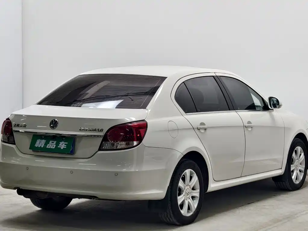 Volkswagen Lavida — миниатюра 4