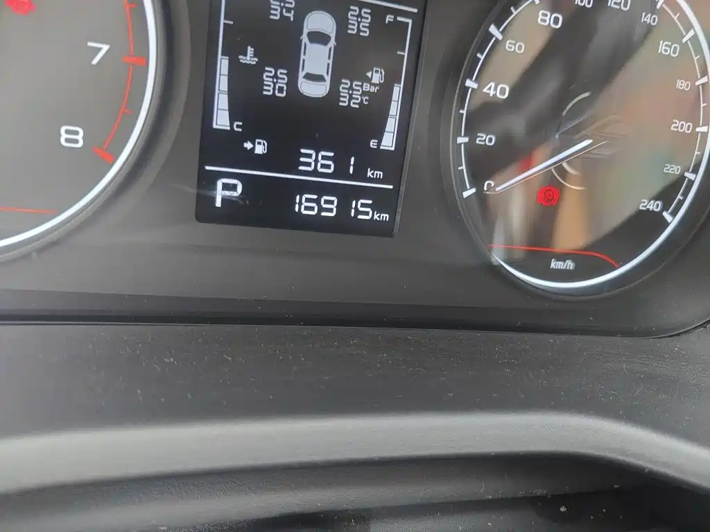 Geely Emgrand — миниатюра 13