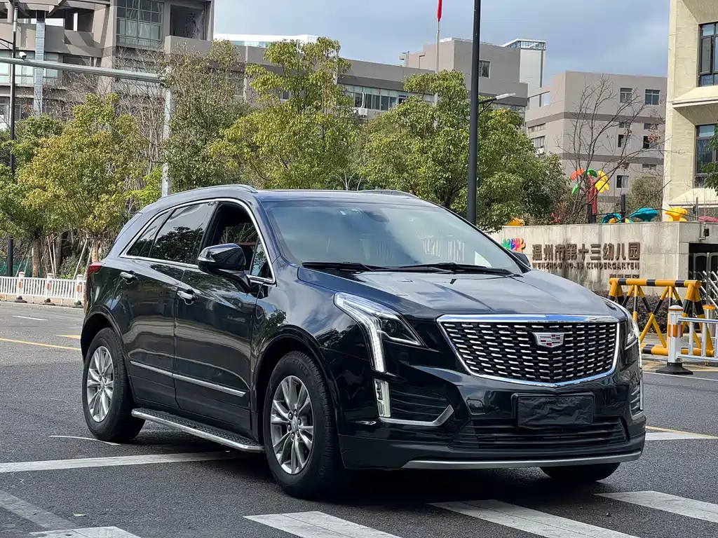 CADILLAC XT5