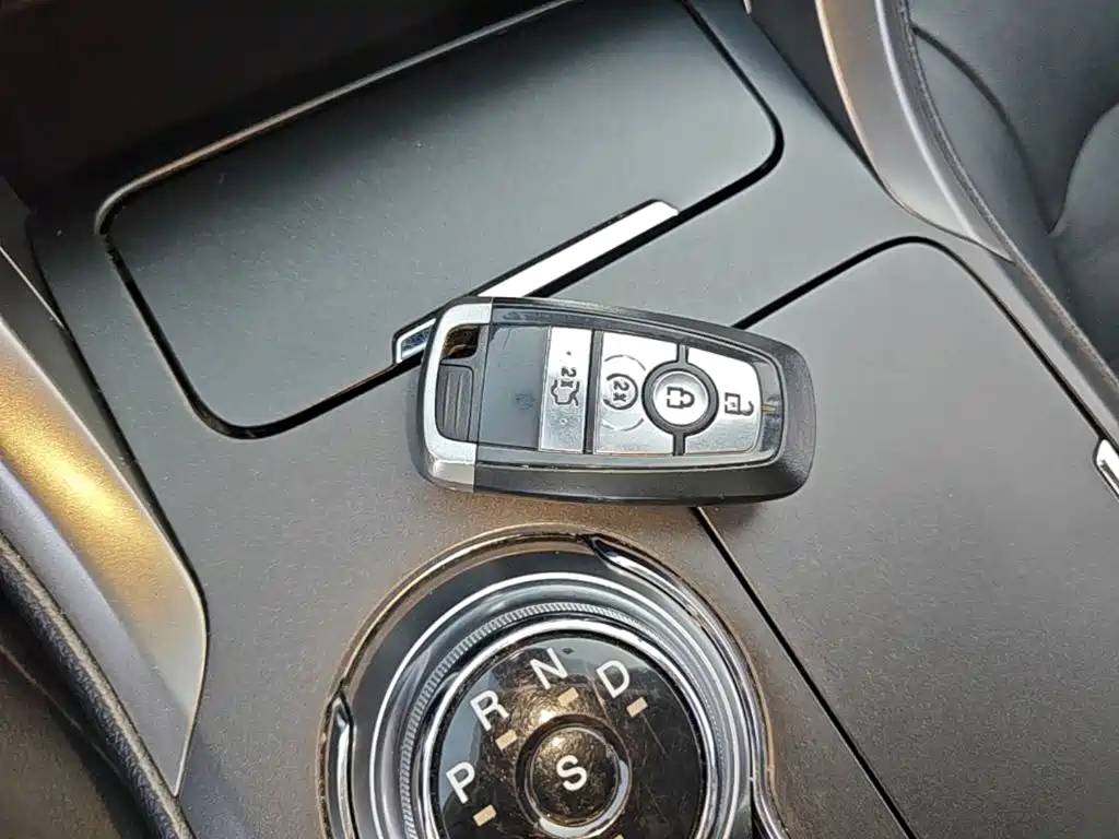 Ford Mondeo — миниатюра 9