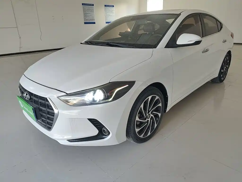 Hyundai Elantra — миниатюра 2